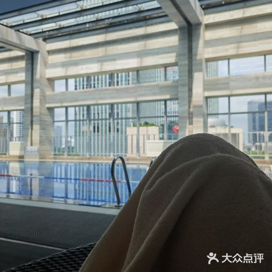 朗豪酒店·川游泳馆