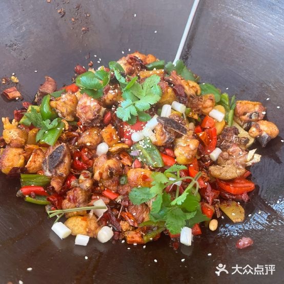 鸿泰土锅炝锅鸡(吉祥上村店)