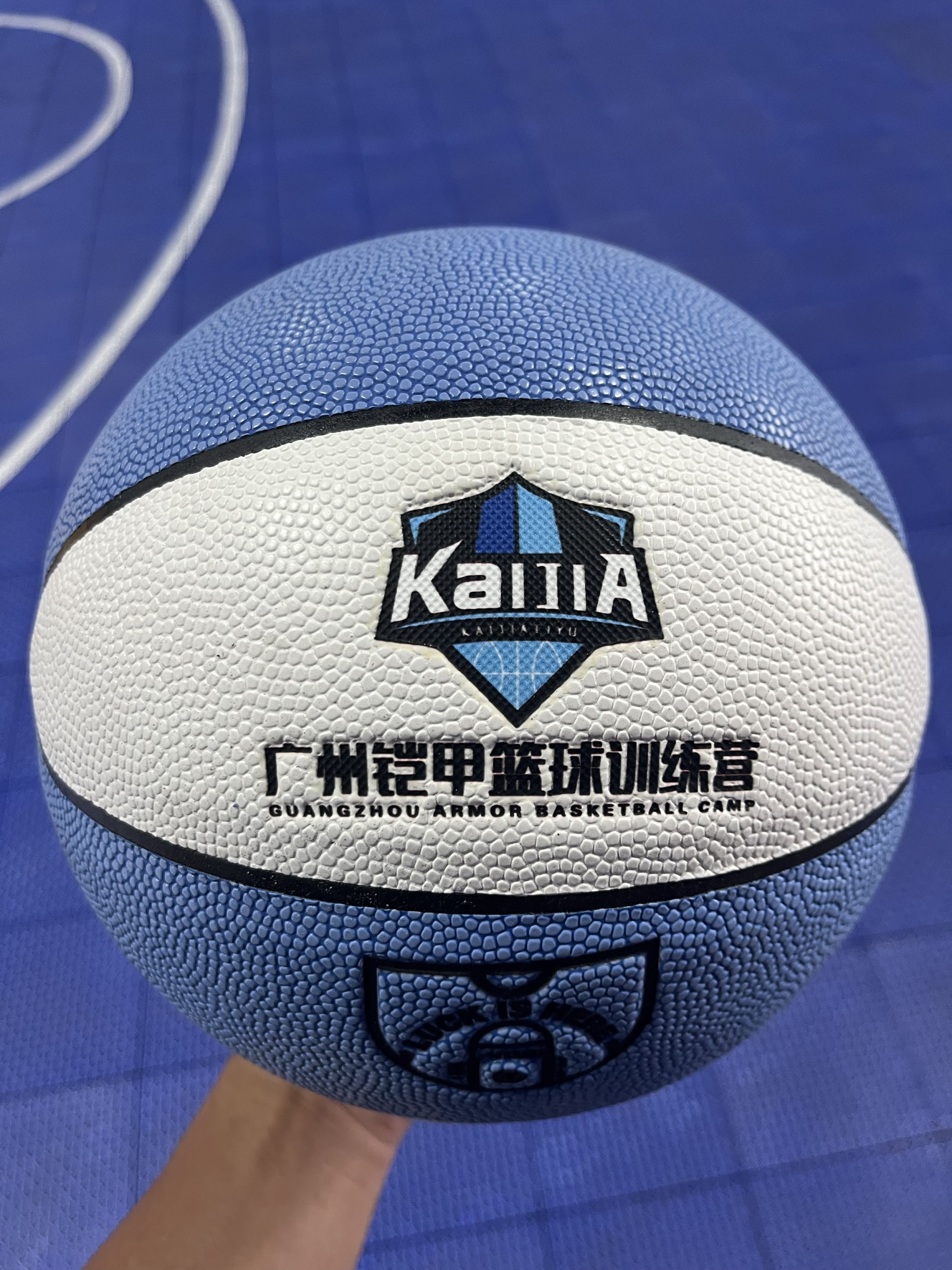 铠甲体育篮球馆