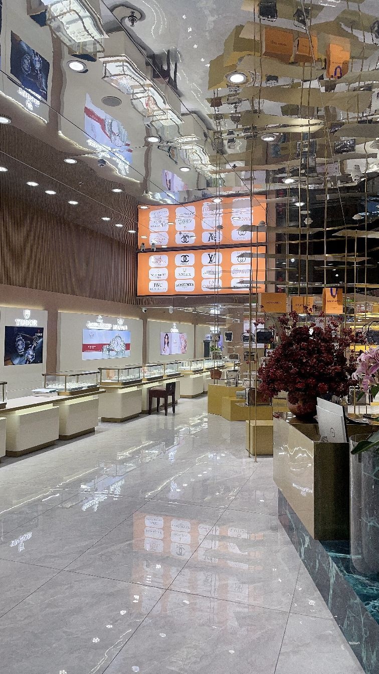 名人奢物馆(万达旗舰店)