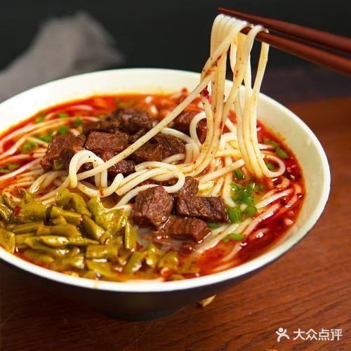 彭三粉面馆(鹤鸣花园店)