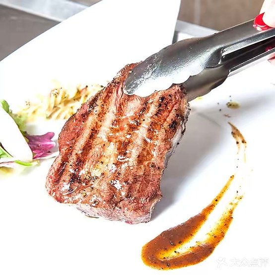 潮牛道养身汤锅(芒康店)