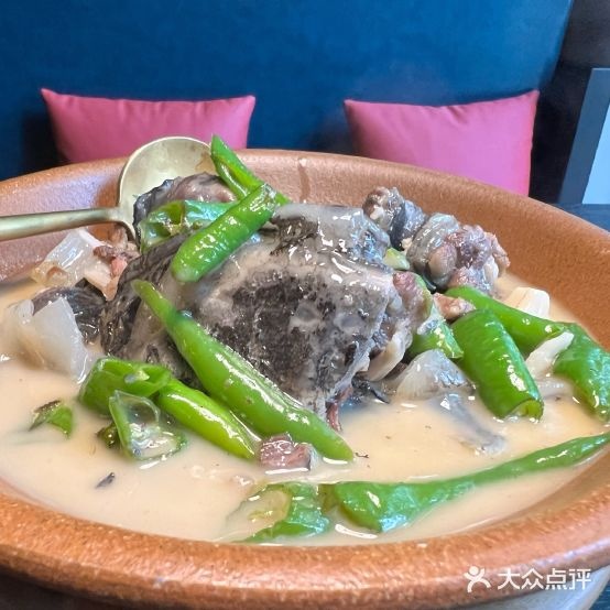 就是湘·青椒焖夹鱼