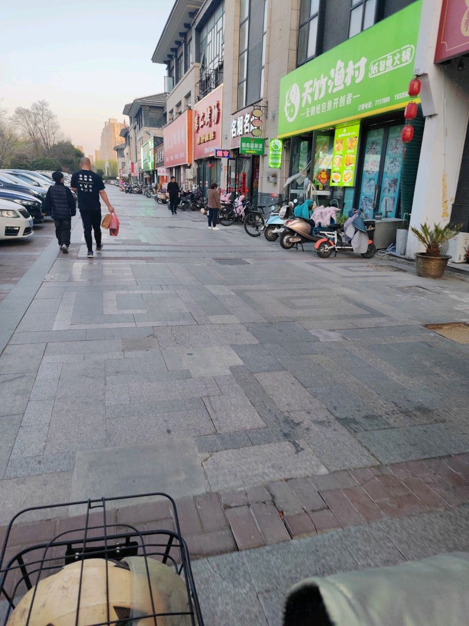 第二烤场(宝业·梦蝶绿苑东区店)
