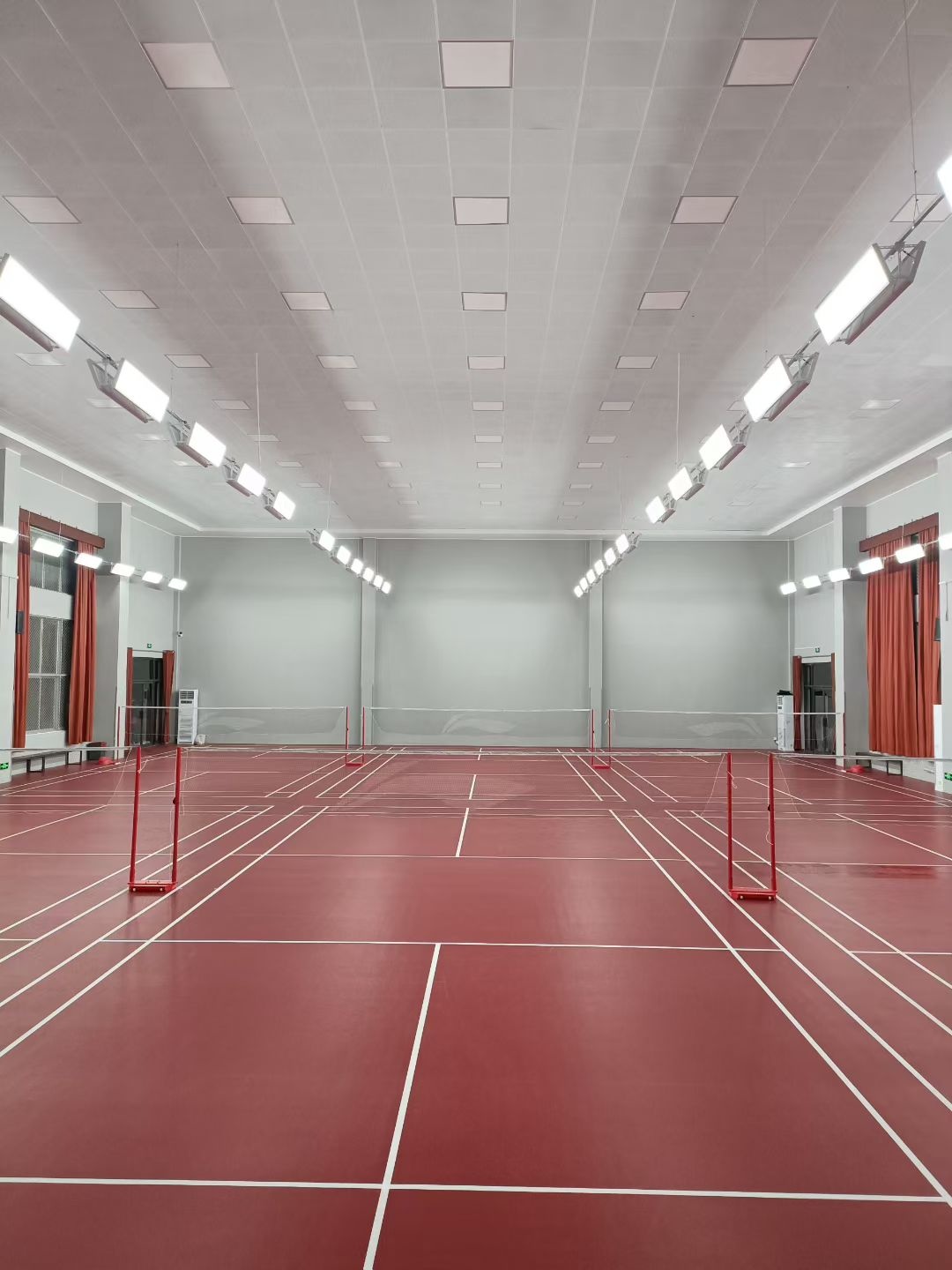 星澜羽毛球馆