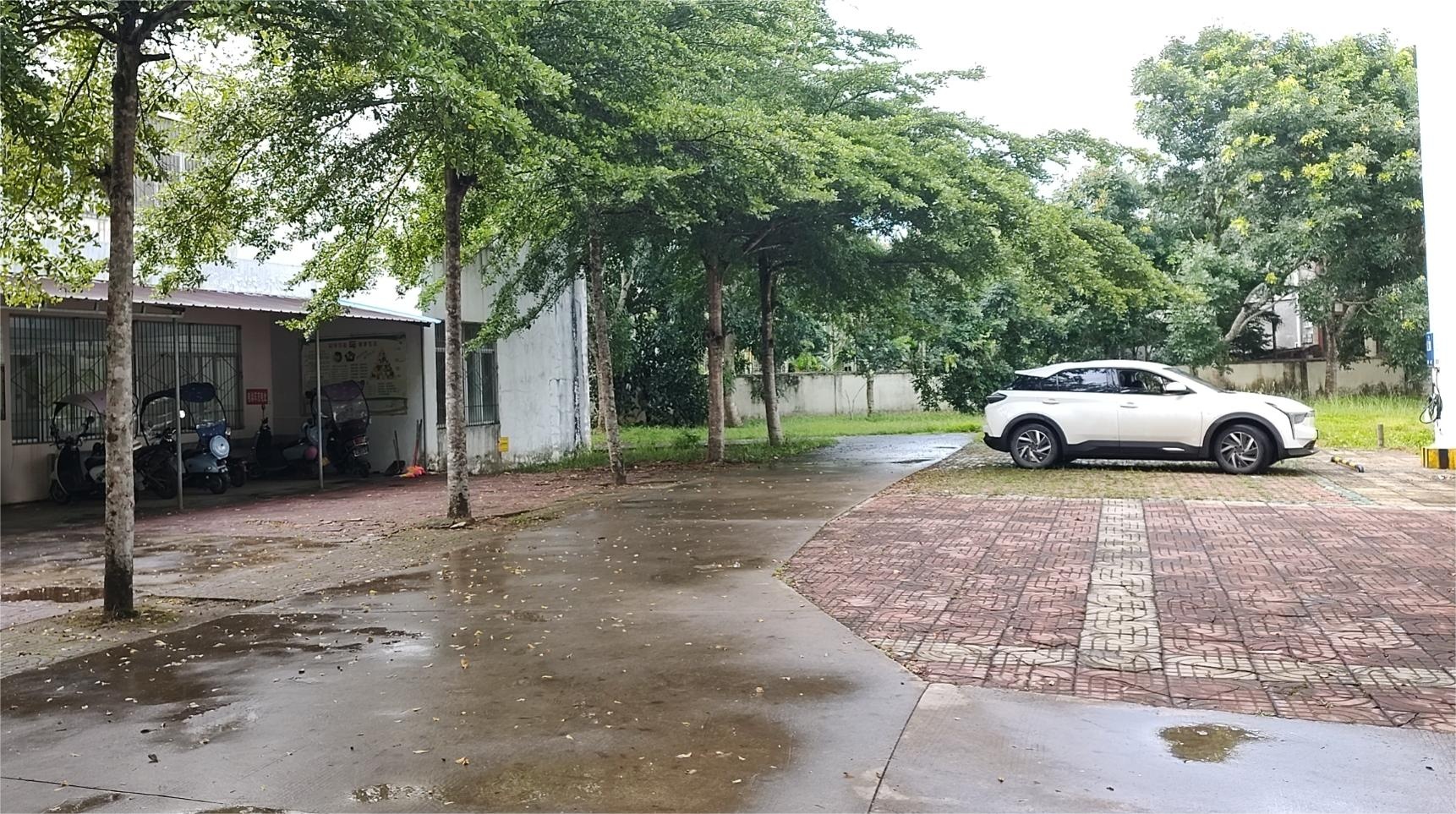 南网电动充电站(屯昌中建中学海南电动充电站)