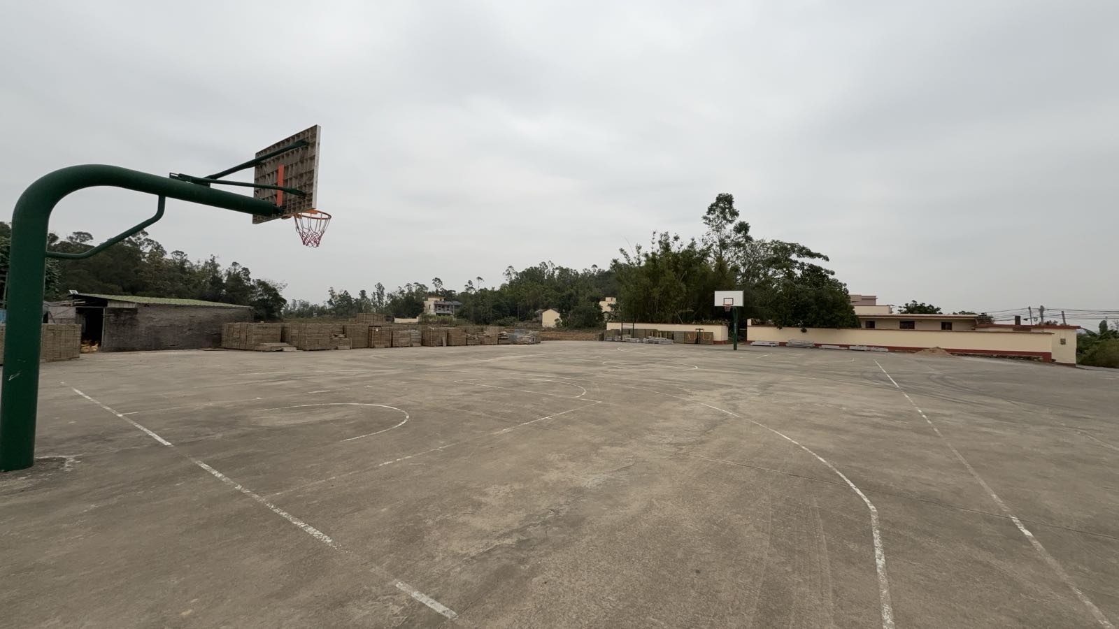 蓬海村篮球场