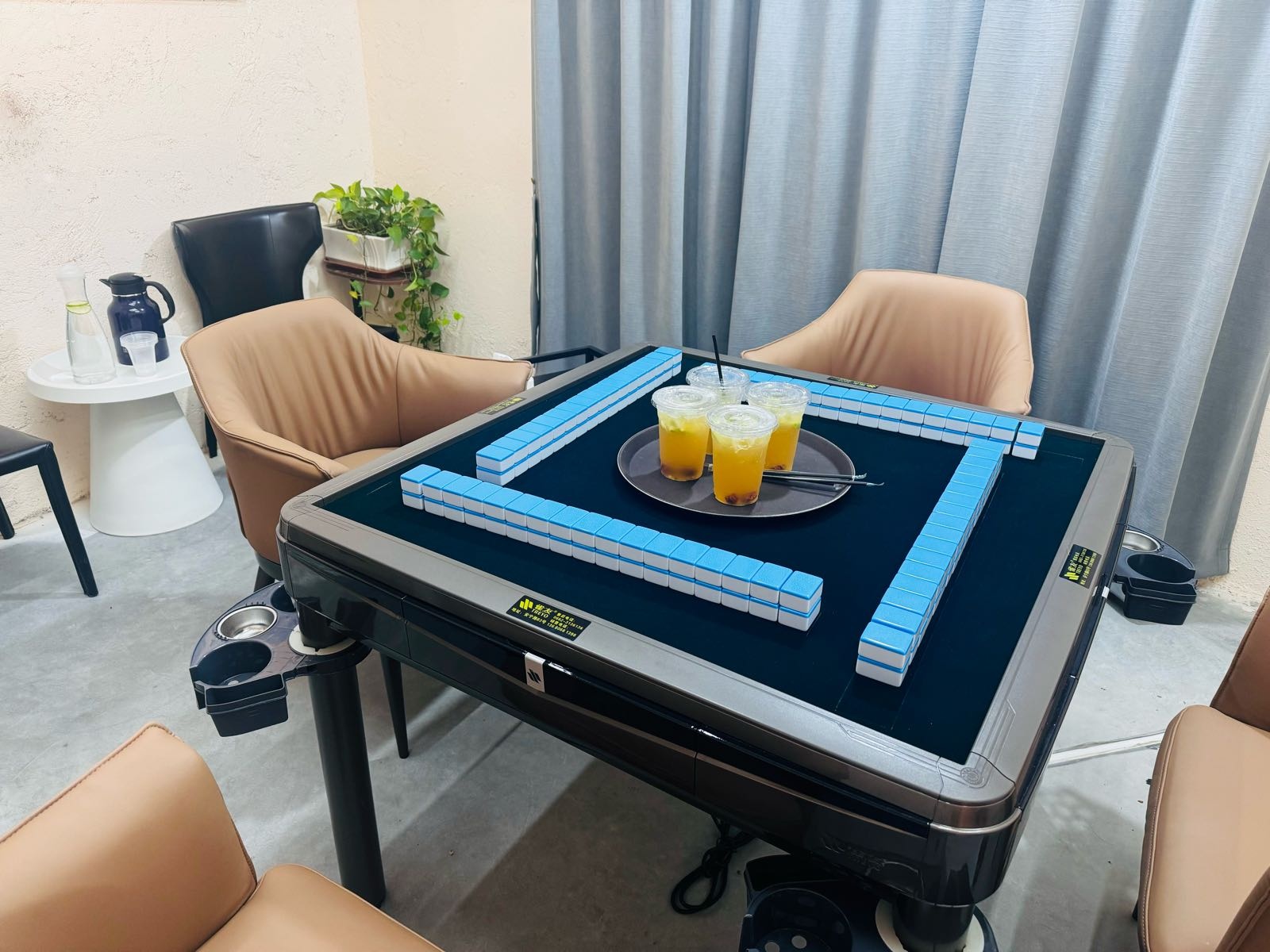 楼上棋牌