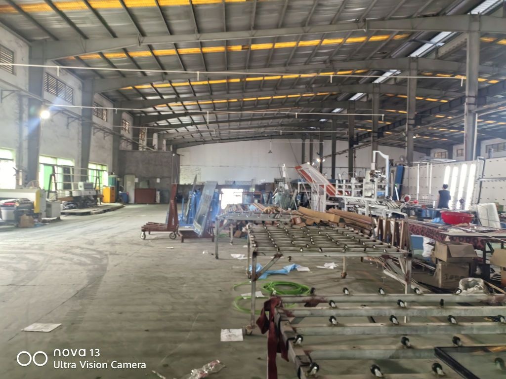 珠海市路路来玻璃