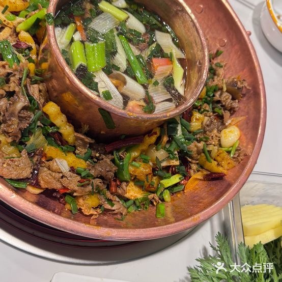 八号清真食府盘县普田铜锅牛肉(林都国际店)