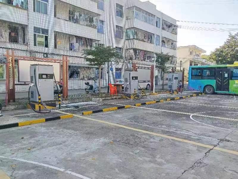海汽小区公共汽车充电站