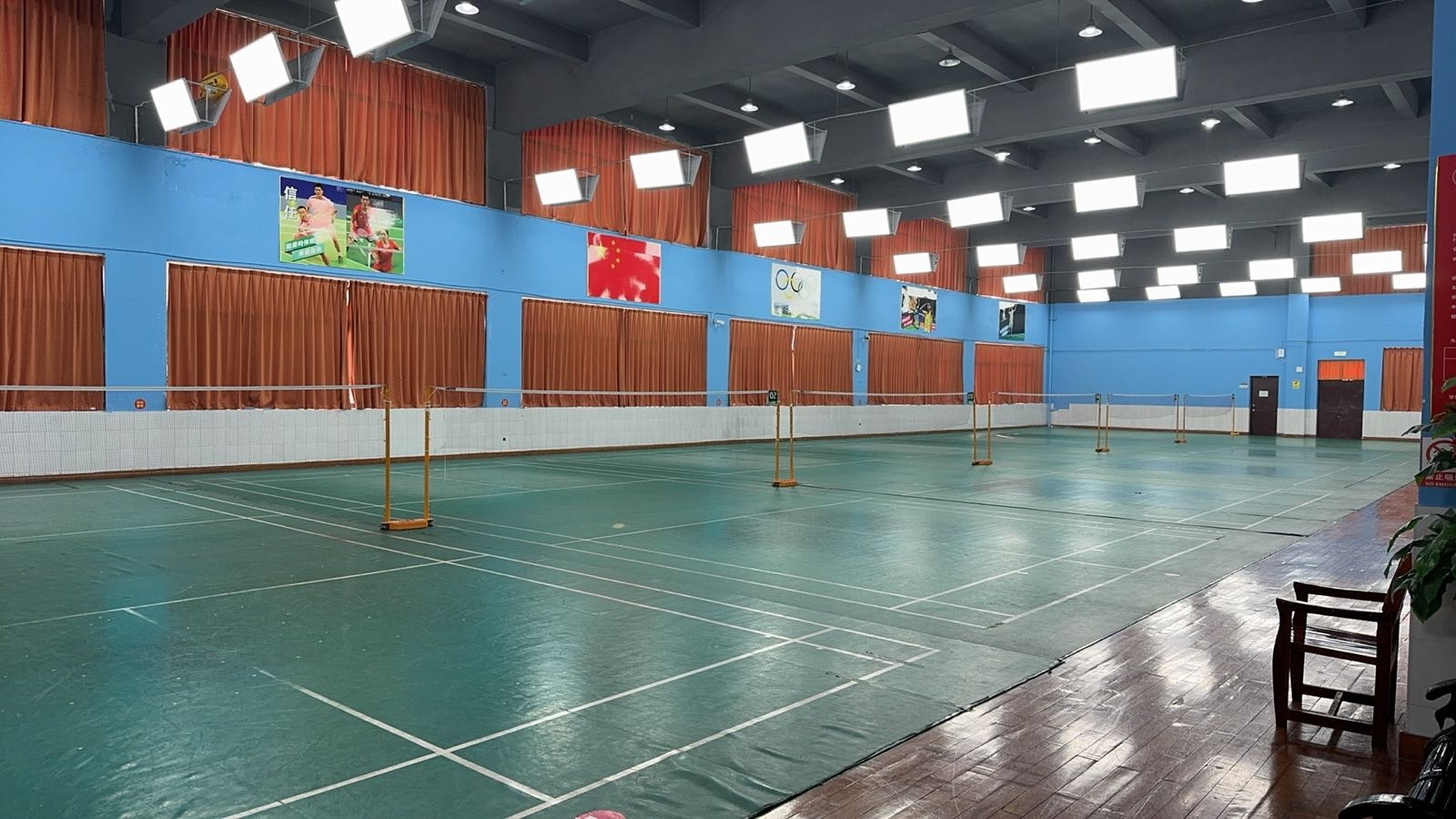 怀化学院羽毛球馆(西校区)
