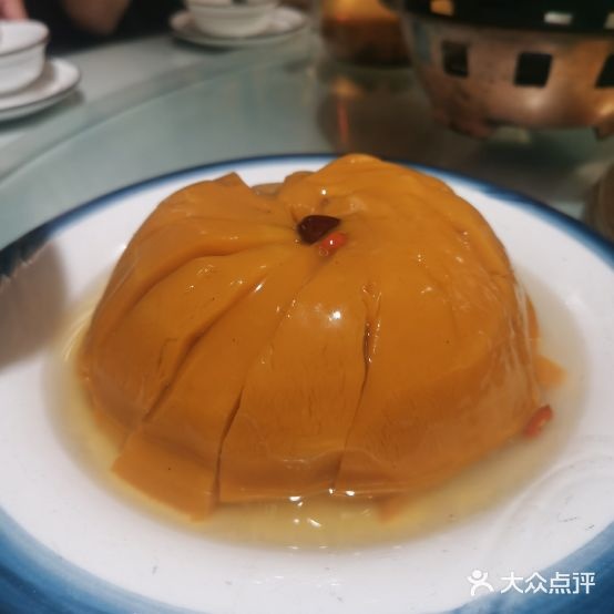 华城古红色美食城