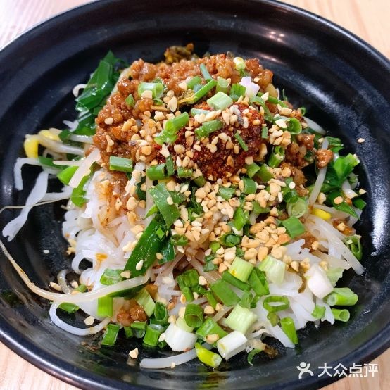 老三里曲靖蒸饵丝(盛唐金街店)