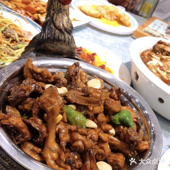 朋友圈秦家菜馆
