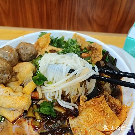 柳小吖螺蛳粉·鸭脚煲(绿色佳园店)