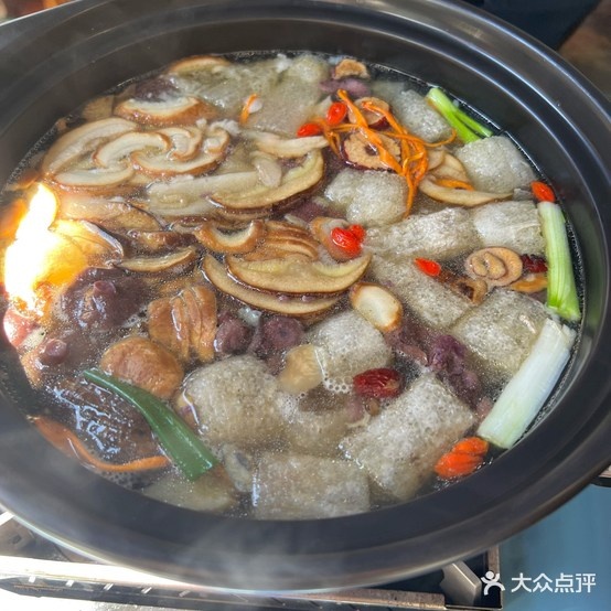 清宏私厨·庭院私房菜·野生菌火锅店