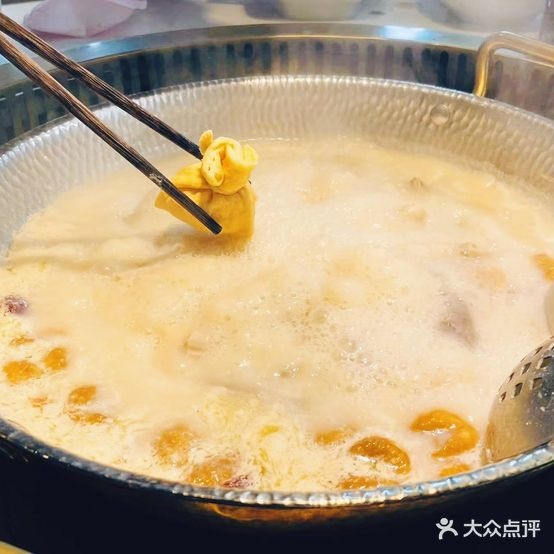 宫廷猪肚鸡(东大门店)