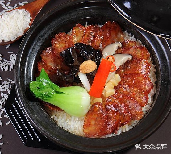 吴纪美味煲仔饭(秀龙路店)