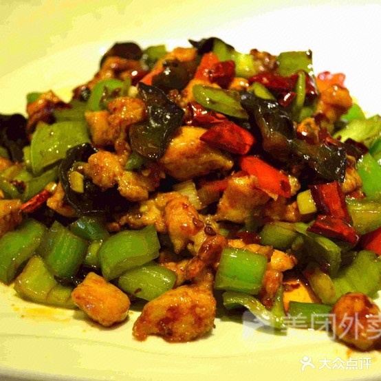梁记老字号兰花花饸饹面