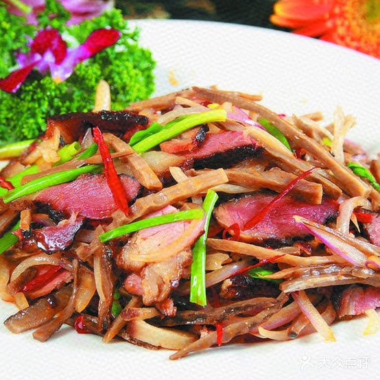 湘聚缘新派湘菜馆