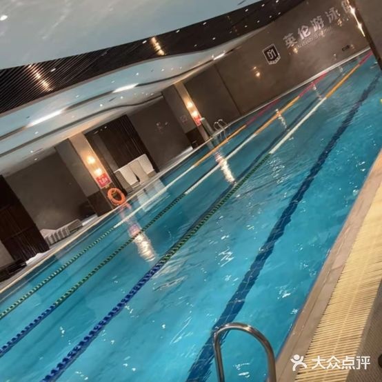 英伦游泳健身(沙河店)
