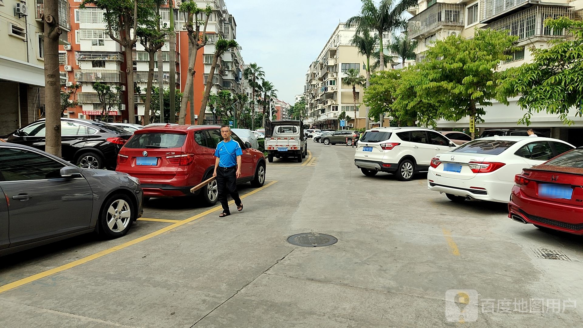 芙蓉苑停车场-出入口