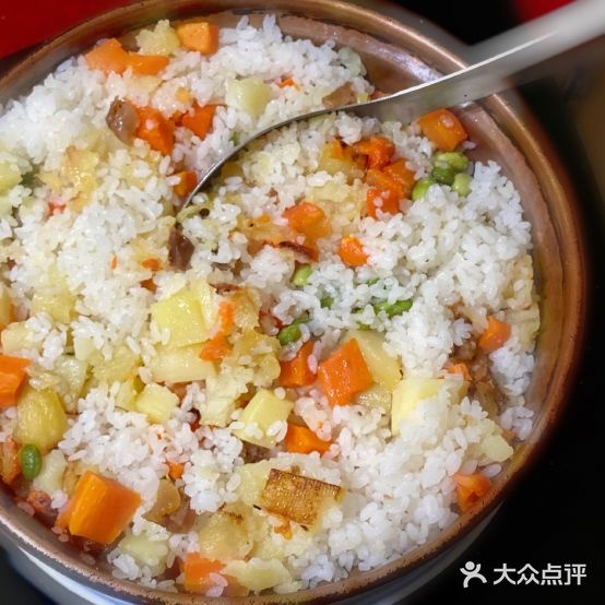 搓一顿纳西桐火锅