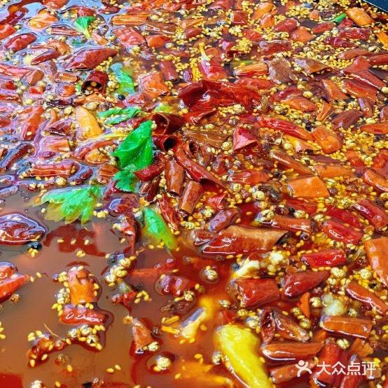 老黄记丁丁美蛙鱼头自助鱼火锅