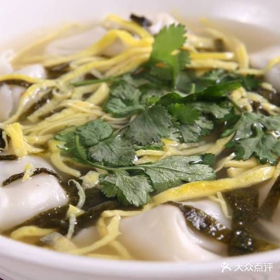 鸡丝馄饨酒吧楼