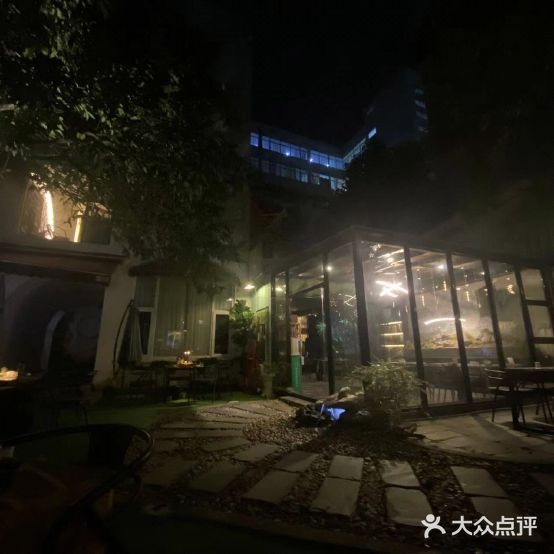 春枫生活茶社烧烤啤酒