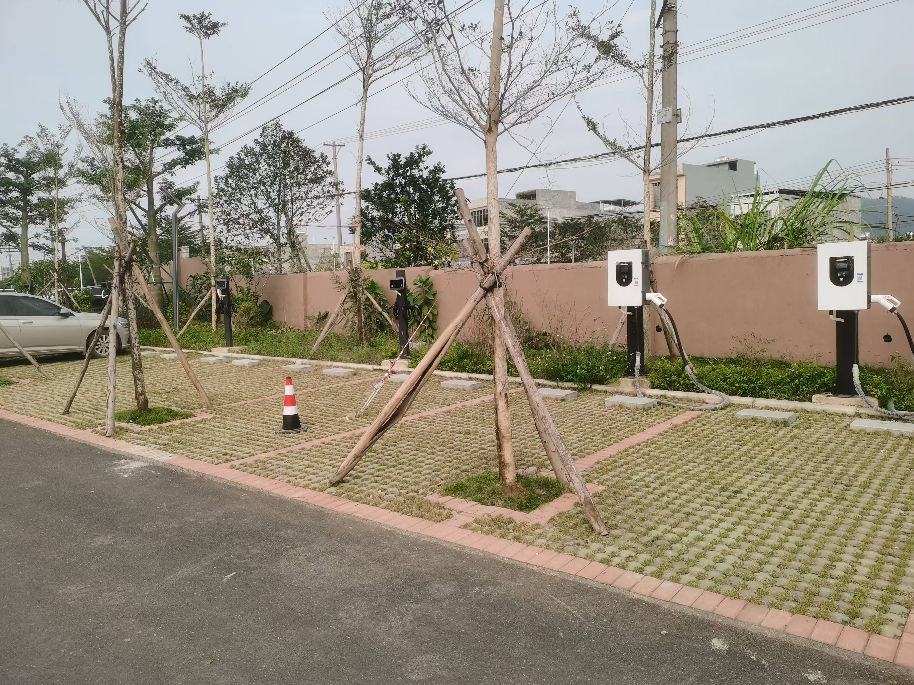 云快充充电站(屯昌县大同中学充电站)