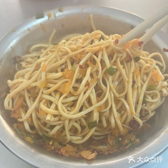 小朱孩特色热干面