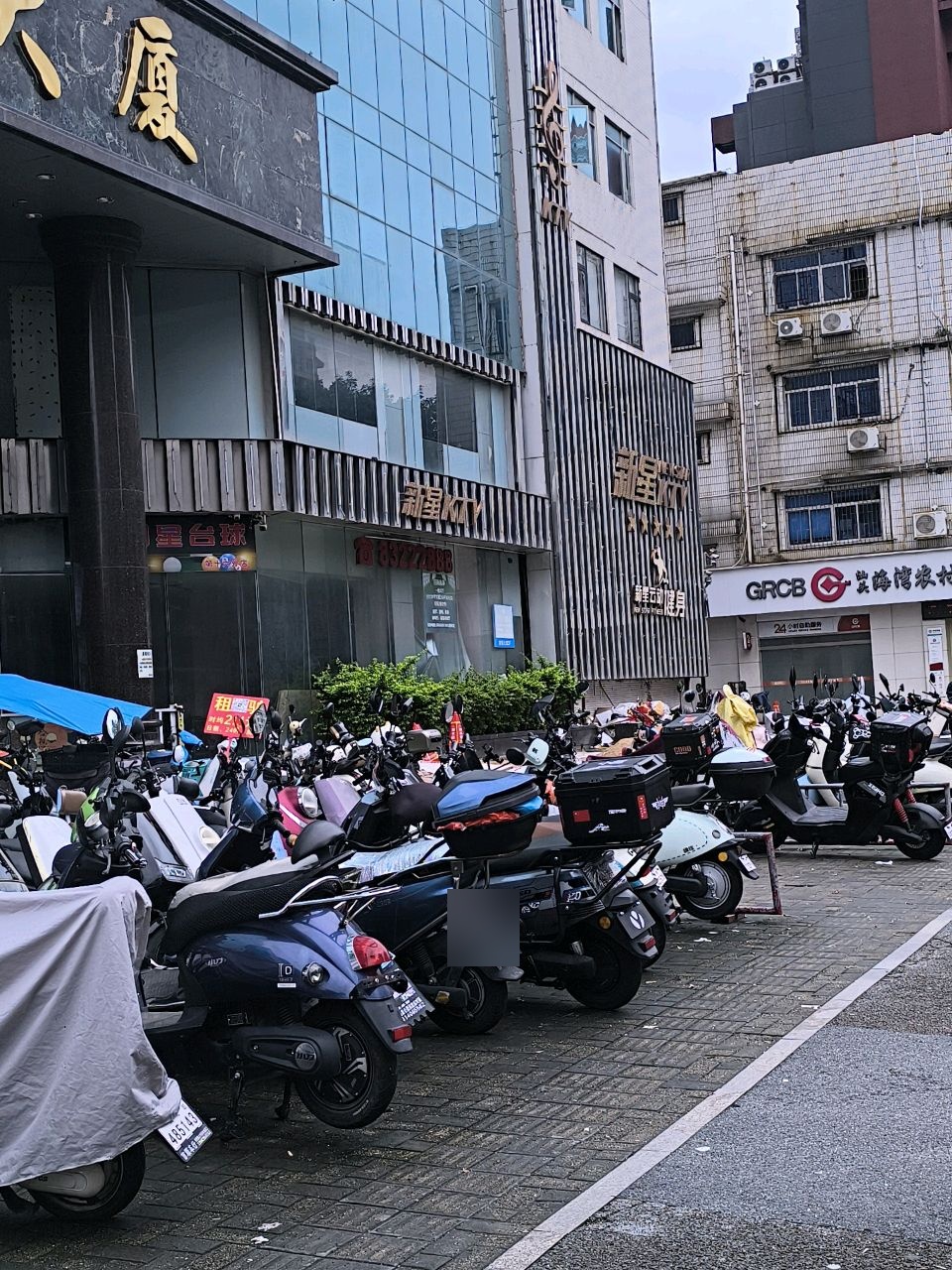 友谊健身铁馆俱乐部(友谊国际大厦店)