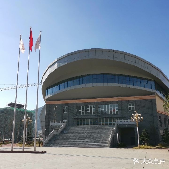 职院恒温游泳健身馆