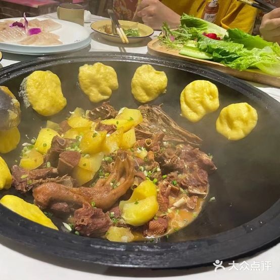 俺们屯大铁锅·东北铁锅炖(台江万达店)