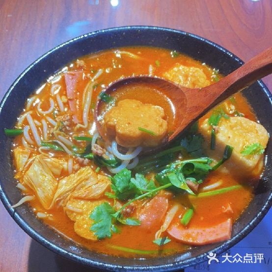 太子浓心招牌炸酱老小锅米线(运河城店)