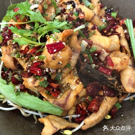 渝川园巴香石锅鱼(广开三马路店)