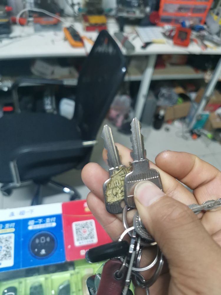 乾森开锁·汽车遥控·配钥匙·修电脑监控