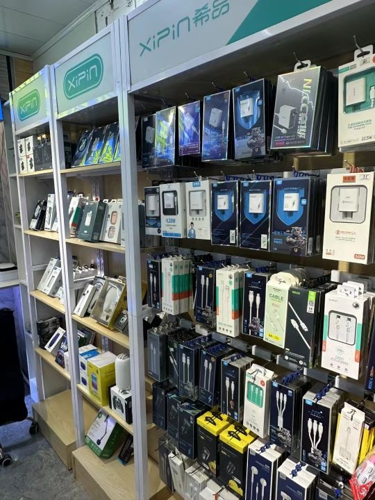 膜+壳手机维修店