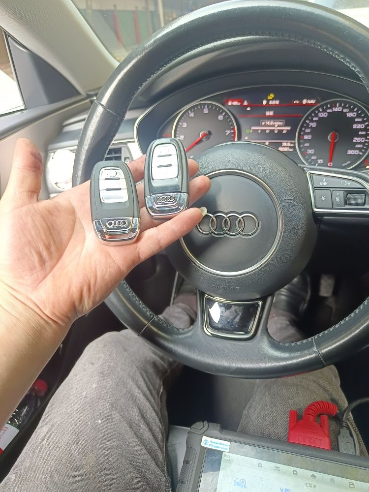 配汽车遥控钥匙