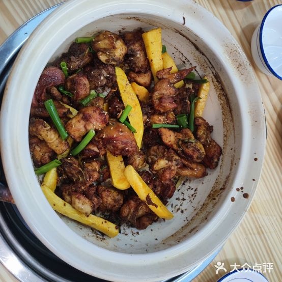 吃鸡吃虾自助餐厅