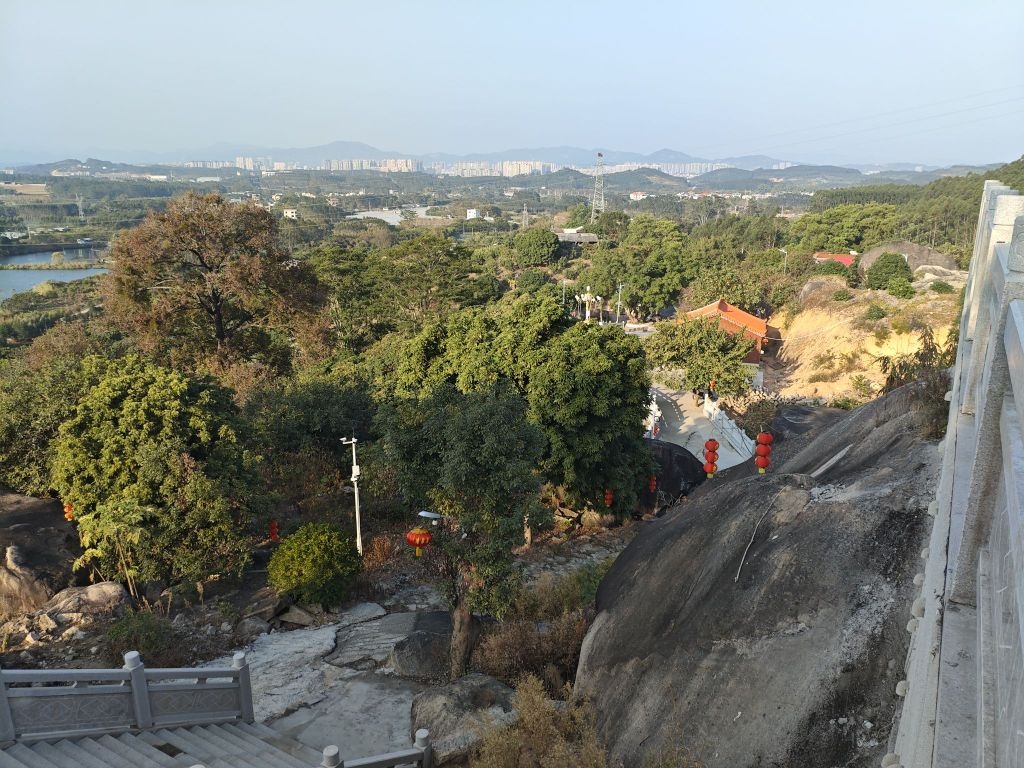 清泉岩
