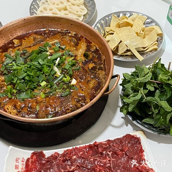 邻里铜瓢清真牛肉店