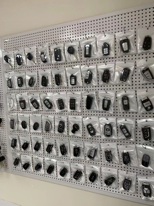 全诚汽车钥匙指纹锁开锁换锁