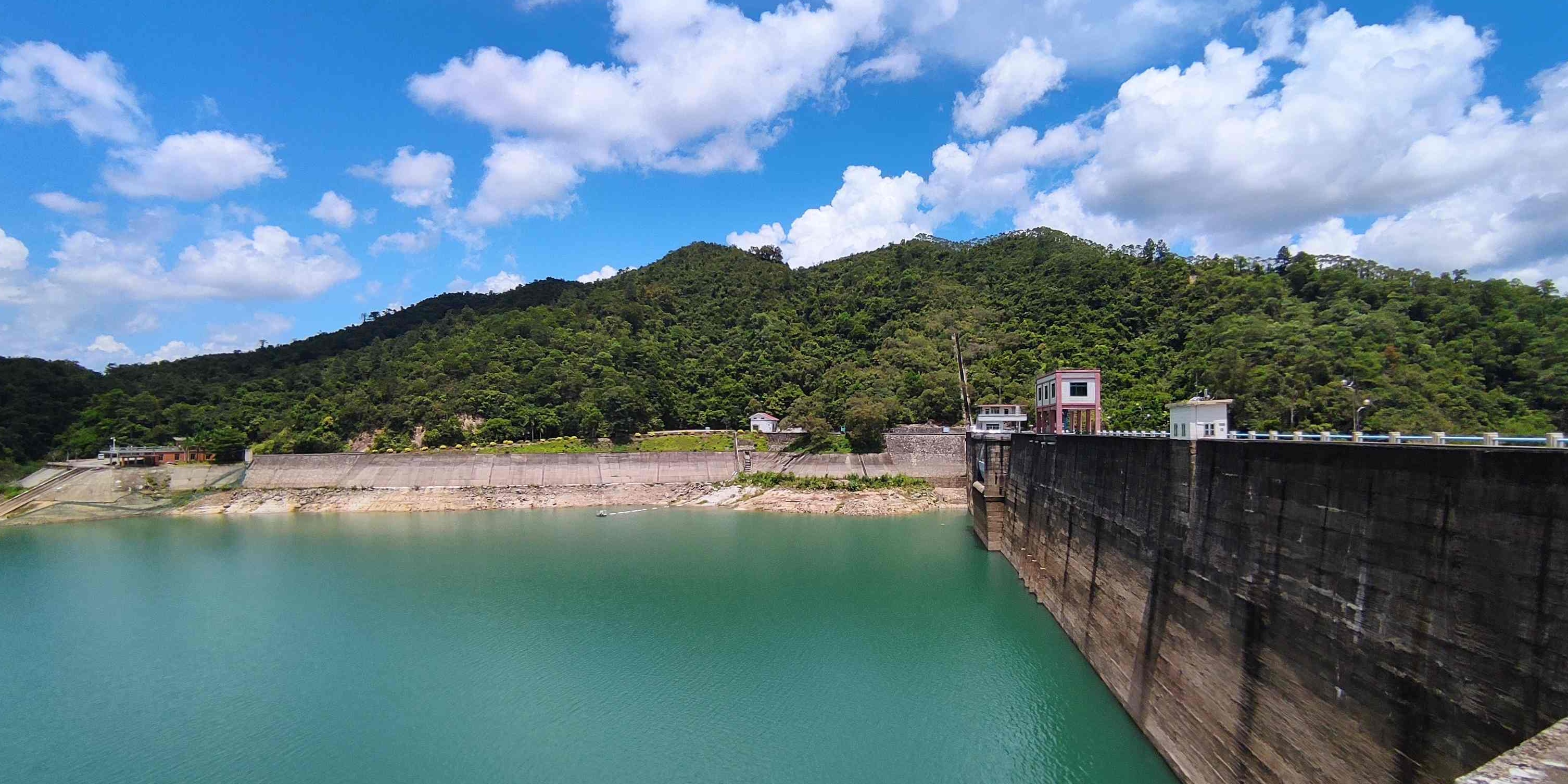 锦江水库堤坝观景台