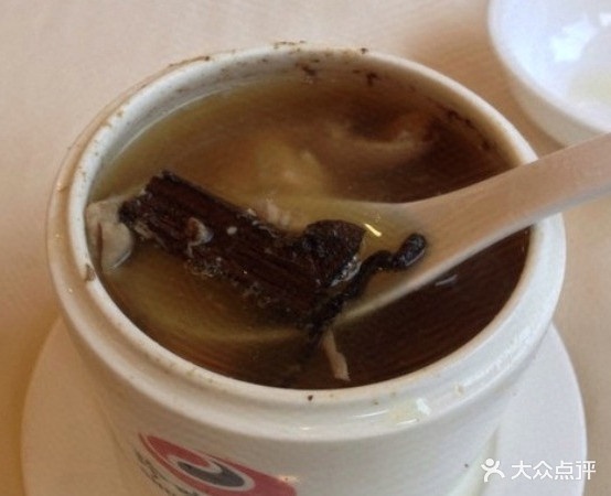 喂食府腊味饭煲仔饭(建设路店)
