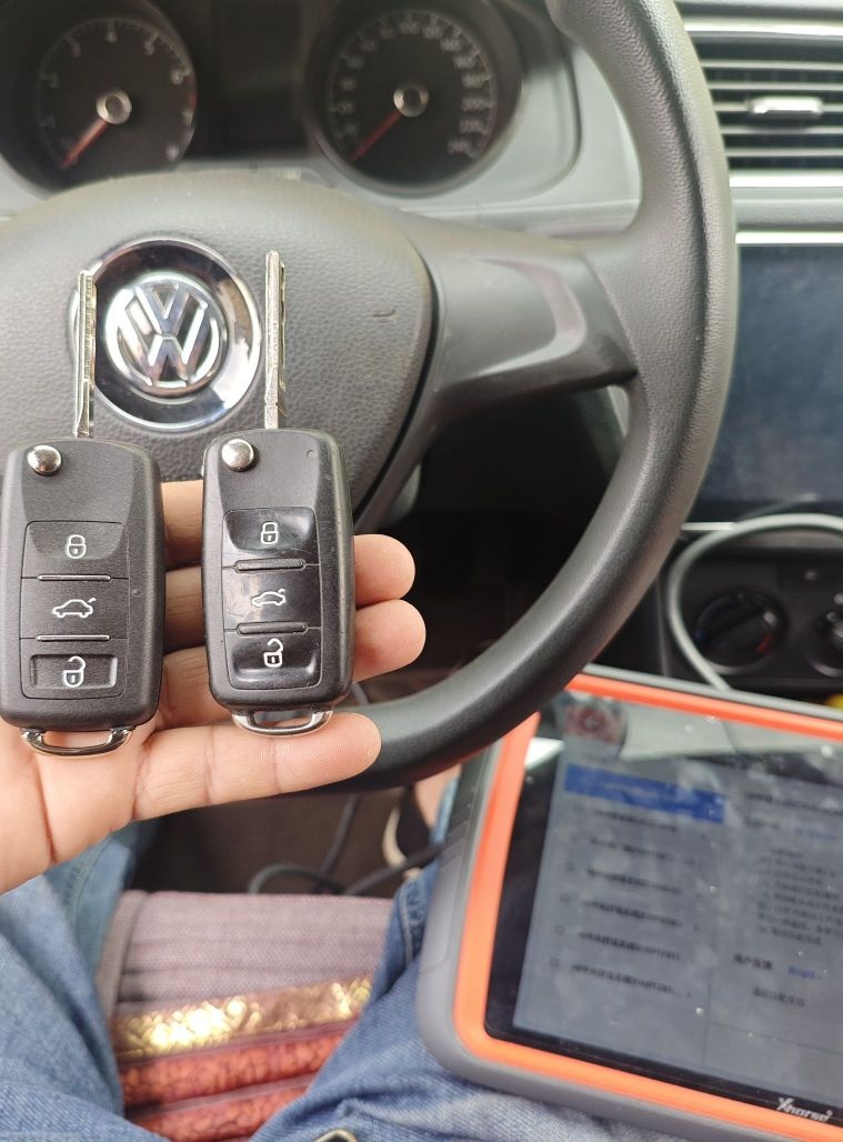 开锁配汽车钥匙