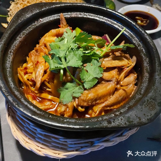 花园里露台餐吧
