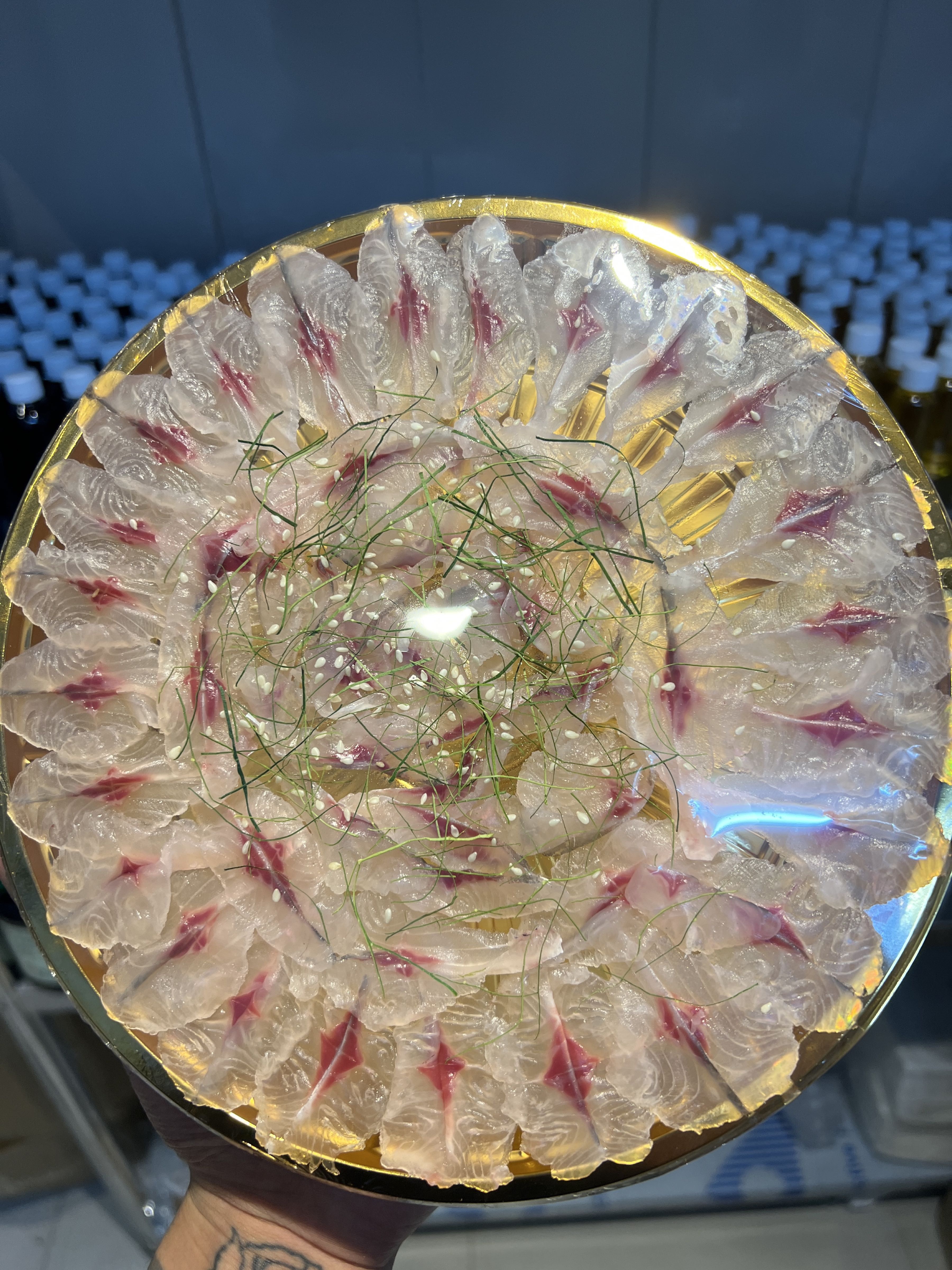 强记横县招牌鱼生馆